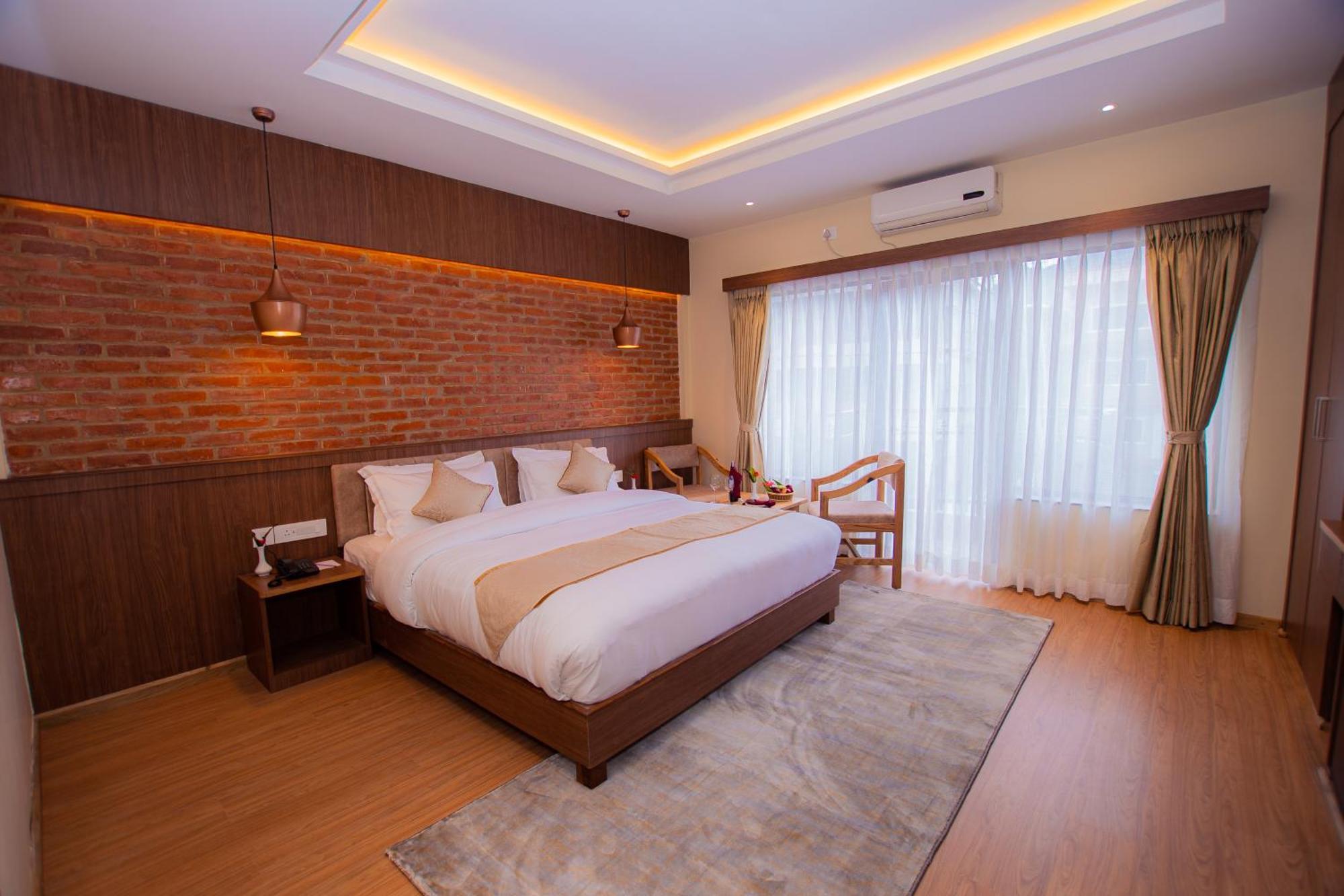 Temple Himalaya Hotel & Spa Pokhara Exterior foto
